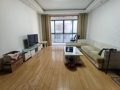 嘉鱼嘉鱼城区嘉鱼市区金街附近电梯两室拎包入住，周边配套成熟，教育无忧！出租房源真实图片