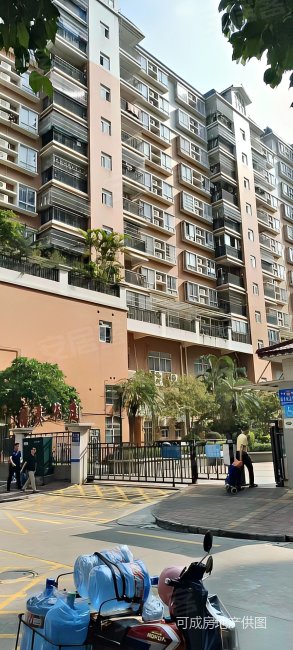 大润发商圈 福泰华庭 豪装送全屋家私家电 交通便利 电梯房