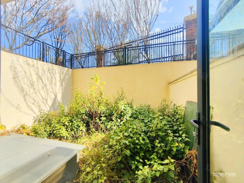 俊发滇池one16组团伊顿庄园二手房,467万,5室3厅,4卫,285平米-昆明