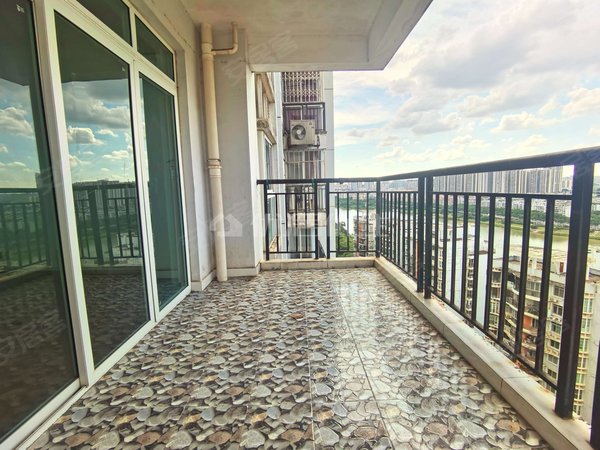 南宁青秀柳沙柳沙丽园押二付三 整租 电梯房 精装 143平 4室 柳沙丽园