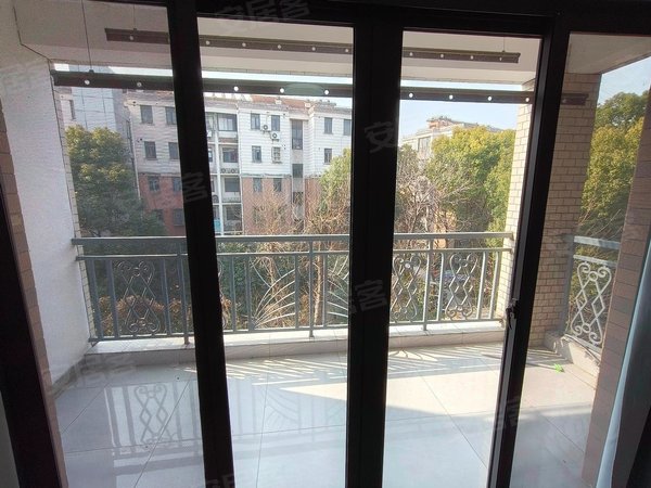 站西郊九韵城三房中间楼层看房密码锁拎包入住,闵行租房-上海58安居客