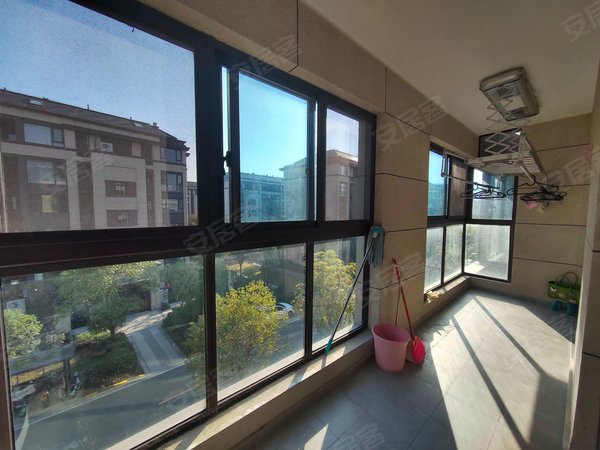 苏州常熟万达广场澜山悦庭万达对面 澜山悦庭 花园洋房 精装三房二卫