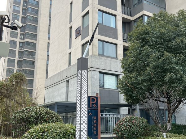 芜湖鸠江雕塑公园保利信达熙悦府保利信达熙悦府 3室2厅1卫出租房源