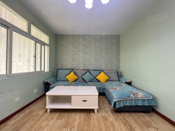 安丘新天地购物城抢供暖 近泰华中百 精装两室 可押一付一 密码锁随时