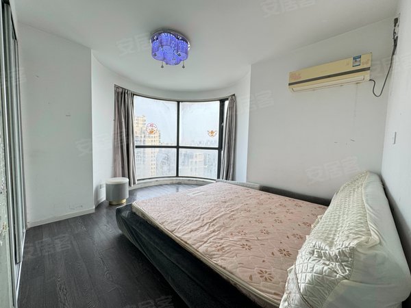 【多图】丽湾国际,吴江老城租房,丽湾国际 2室2厅包物业 精装 湖景