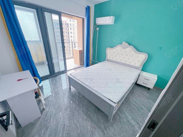 苏州太仓城厢南洋丽都南洋广场,独立卫带阳台.