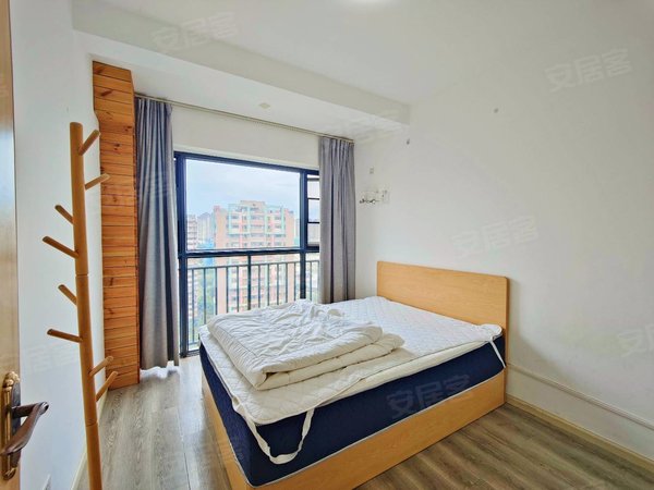 昆明盘龙白龙路片区巨和齐泰城西南林大旁边 白龙寺地铁口 精装三室