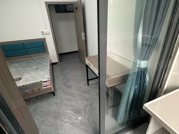 香雪萝岗公路街自建房香雪地铁口,锐丰中心100米,全新精装公寓招租