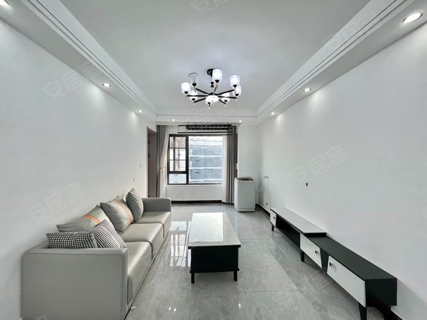 海宁斜桥镇斜桥鸿翔金桂里庆云街上 近地铁口 金桂里精装三房两卫 停车方便 配套齐全出租房源真实图片