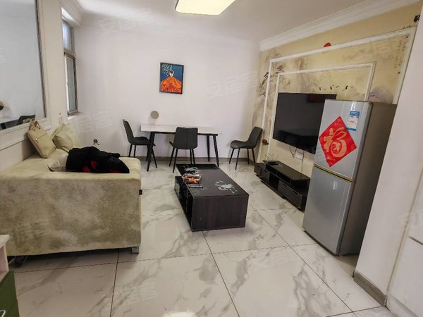 徐州鼓楼九龙湖天润花园鼓楼广场地铁口附近低楼层两室一厅精装家具家电1300可谈出租房源真实图片