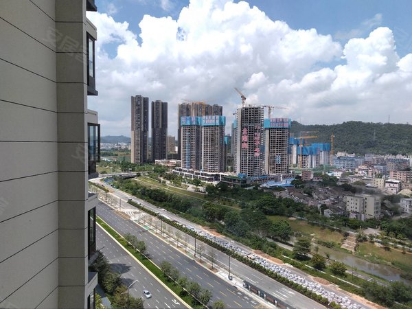 深圳坪山坪山润樾山花园业主急租,大四房合租,免租十天出租房源真实