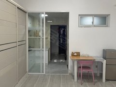 马鞍山雨山华润苏果橙果公寓精装一室，拎包入住，可押一付一，可短租。出租房源真实图片