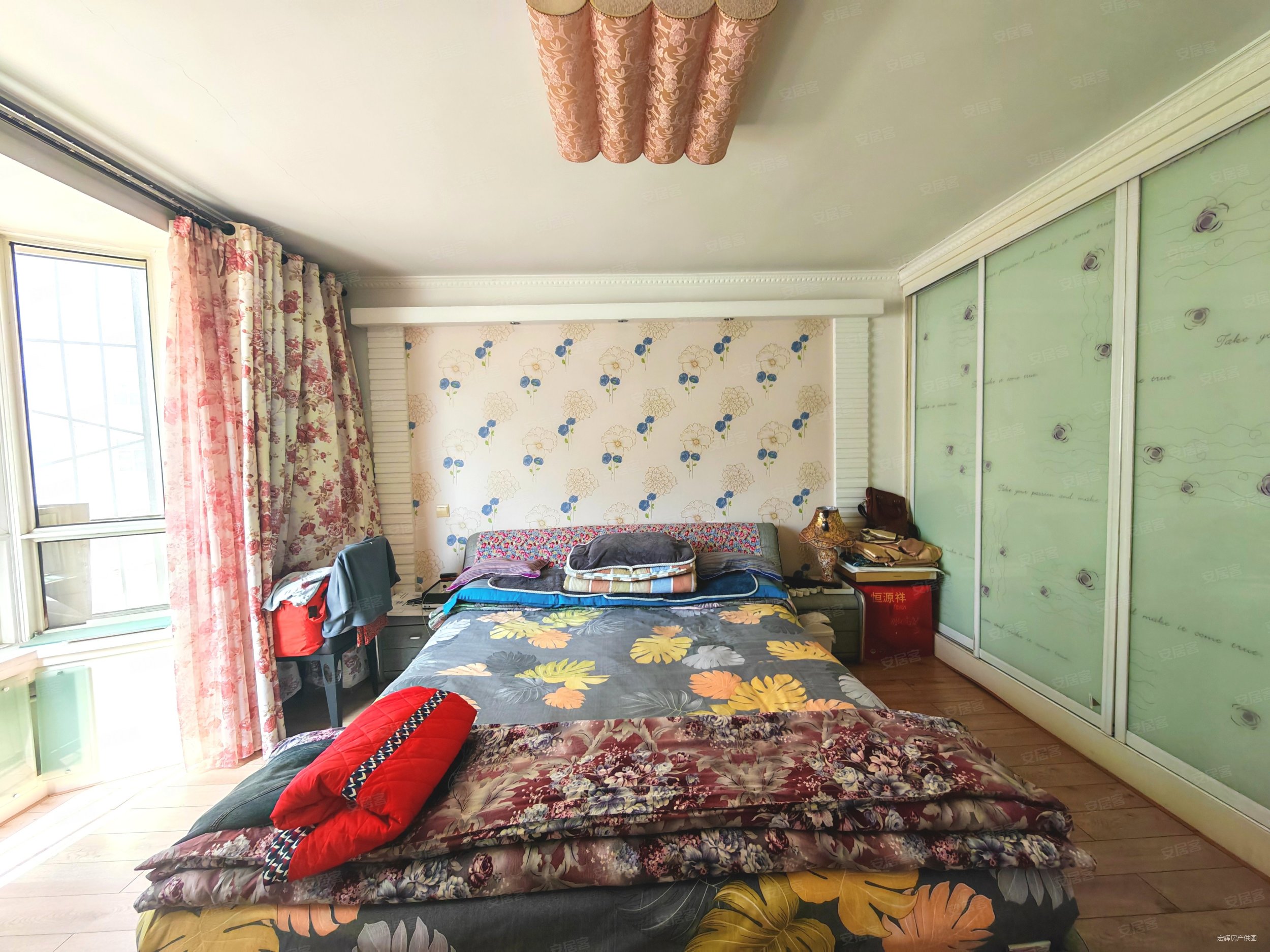 龙源叠翠3室2厅2卫147.81㎡南北76万