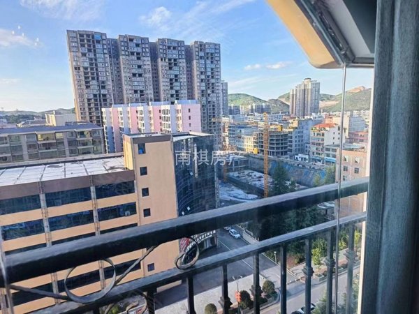 毕节威宁威宁城区金岭蓝湾新城区,采光好,视野开阔,购物方便,家具齐全