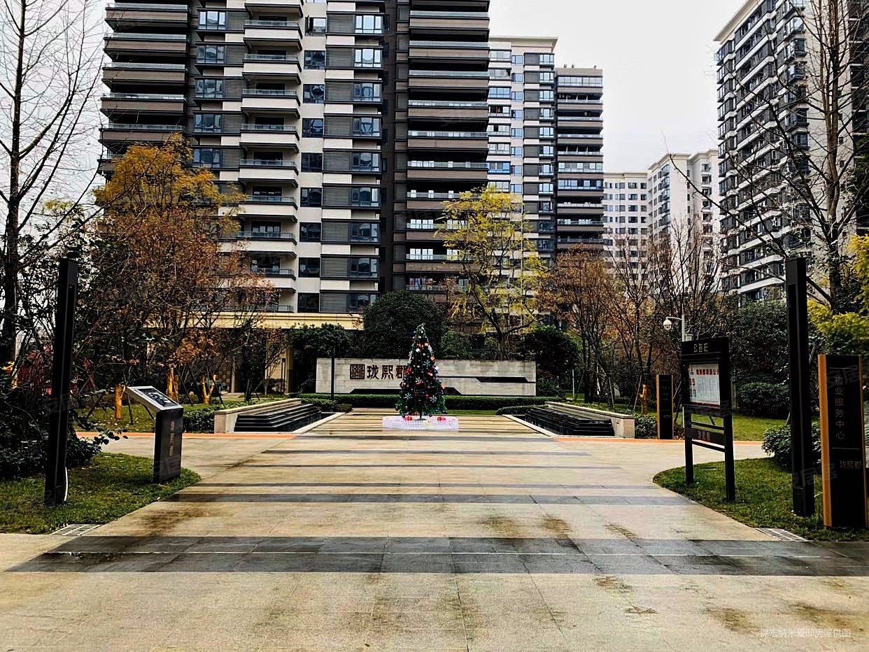 成都房产网>成都二手房>武侯二手房>簇桥二手房>金隅珑熙郡>