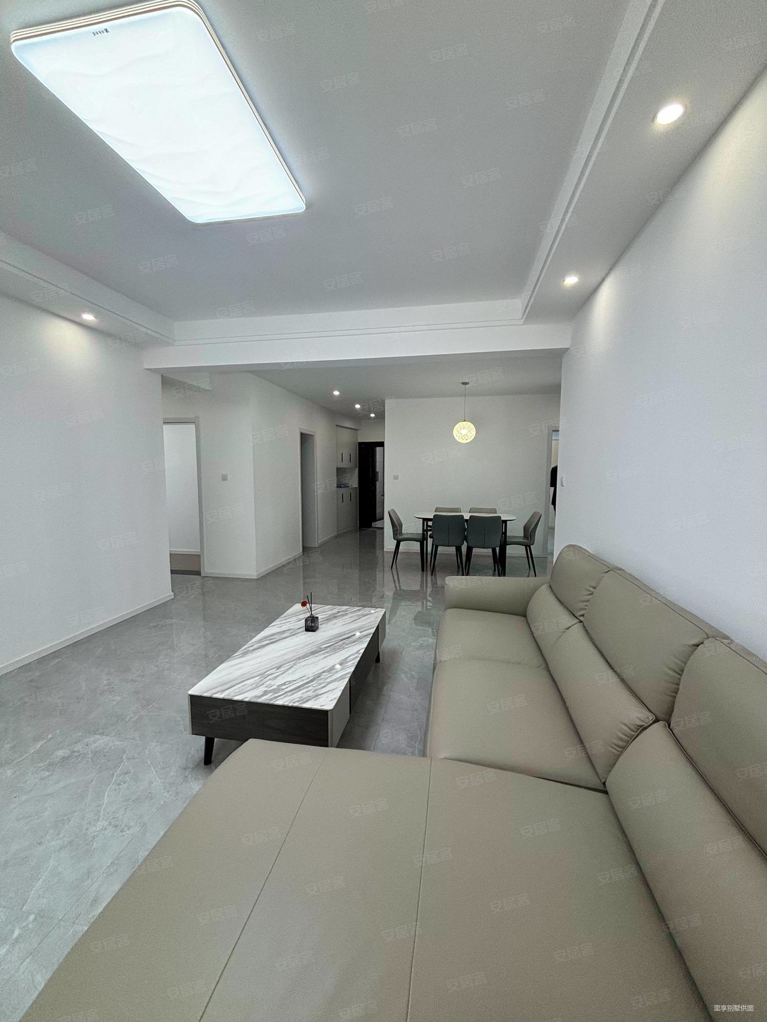 金桥爱建园豪装4房从未入住带3阳台有钥匙随时看