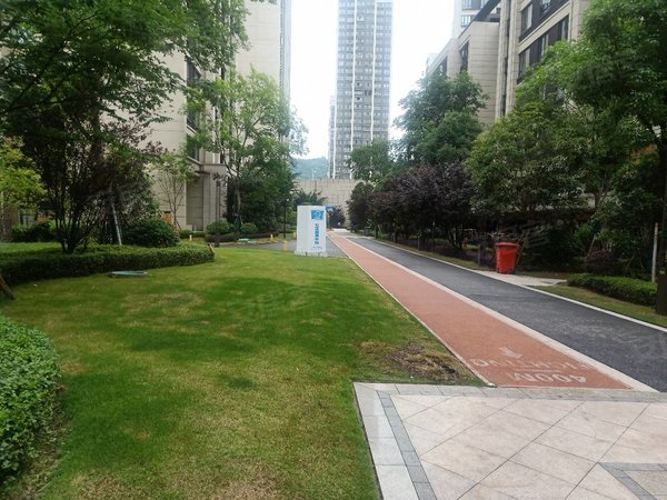 重庆万州周家坝绿地万萃城a组团业主自己精装带车位   3室一卫