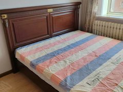 海拉尔河西伊仕丹购物广场短租!900一个月河西健康街附近步梯六楼一居室年租9000出租房源真实图片