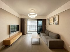 深圳龙华民治红山地铁口 华业玫瑰四季 全齐大三房 头次出租 价格美丽出租房源真实图片