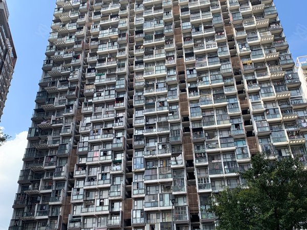 深圳罗湖人民南汇泰大厦罗湖口岸汇泰大厦一房一厅厅出阳台拎包入住