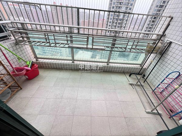 广州海珠工业大道南第三金碧花园金碧花园三期3房出租,看房方便,家私