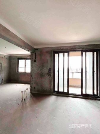 英伦尚郡双卫带电梯低密宜居次新房交通便捷南北通透