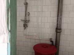 鸡西鸡冠鸡冠城区年租电工路附近 6楼简单装修 两室一厅可洗澡做饭出租房源真实图片