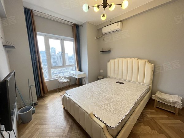 轻轨站旁 西著七里单身公寓 小清新风格 随时看房出租房源真实图片