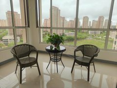 鄂尔多斯伊金霍洛旗郡王府广场出租泽园主卧带卫生间精装家具家电齐全拎包入住随时看房。出租房源真实图片