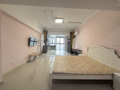 新乡红旗宝龙广场实图 宝龙公寓 民水民电 拎包入住 大落地窗 押一付一出租房源真实图片