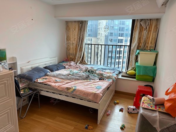 福永租房,福永益田假日广场楼上 精装三房出租 高楼层朝万福广场,宝安