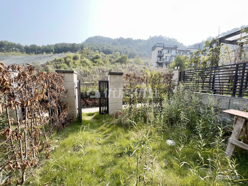 荣盛锦绣南山别墅 四房