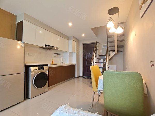 【多图】盘龙金茂悦(商住楼),盘龙租房,盘龙整租1房,可短租,可月付,押