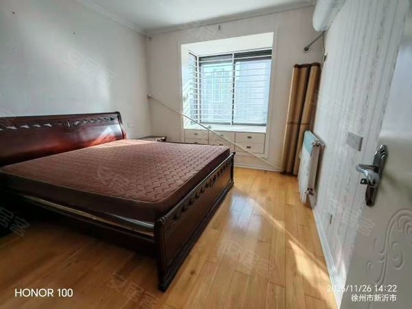 徐州新沂新华路阳光帝景城(南区)出门公园菜市门口有二中芳草地幼儿园三居室干净整洁拎包入住出租房源真实图片