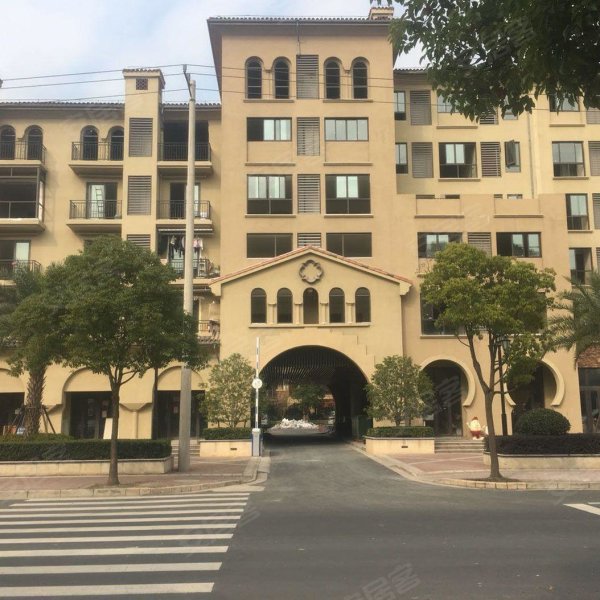 景瑞翡翠湾(北区商住楼)中环以外