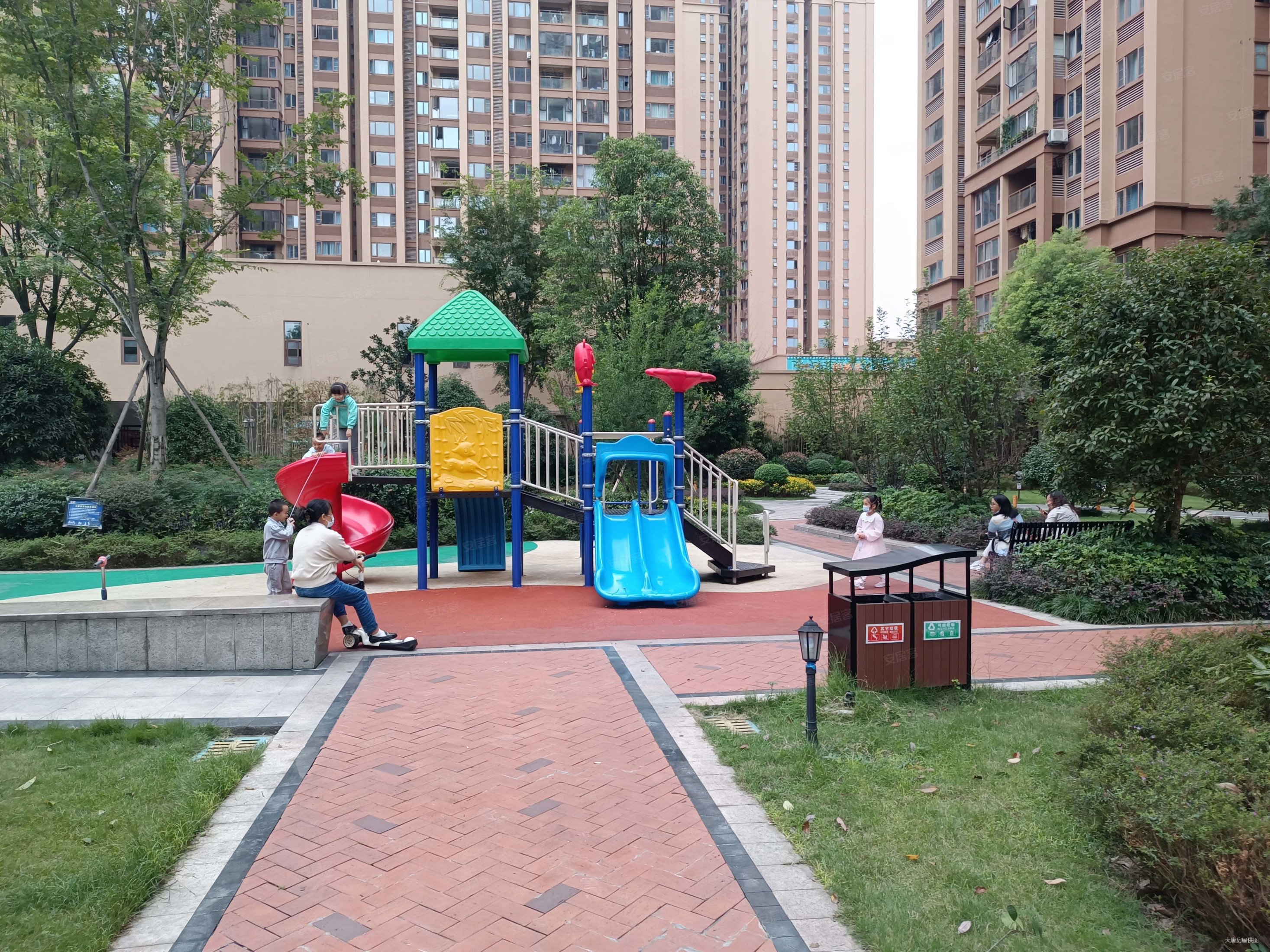 明信城b区3室2厅2卫90.39㎡西南118万