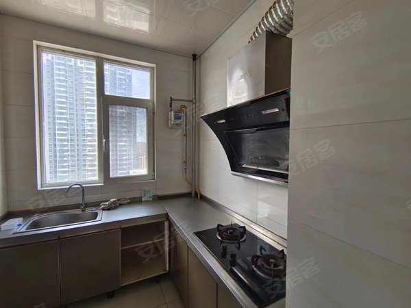 济宁北湖新区许庄街道冠鲁明德花园明德花园西门,中间楼层,紧邻山师大