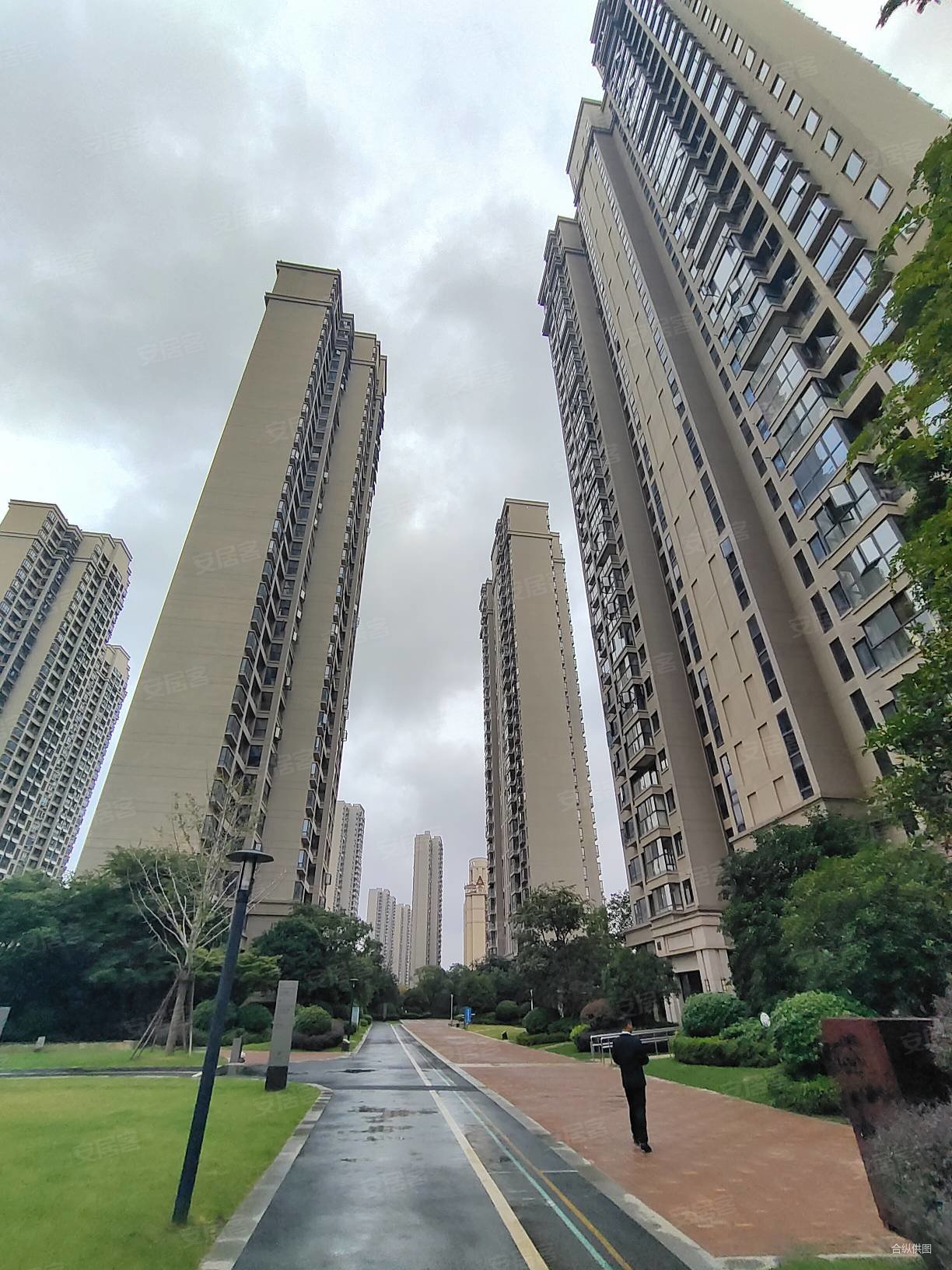 急售近地铁口保利蓝海嘉居精装修房拎包入住配套聚全