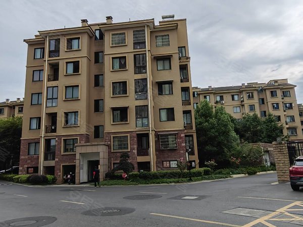 杭州富阳银湖银湖花苑(公寓住宅)拎包入住,有房有阳台!