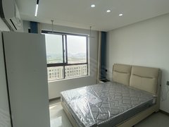 嘉兴平湖平湖市区服装城旁边世茂茂悦府1室独卫多套可选 干净整洁 短租押一付一出租房源真实图片