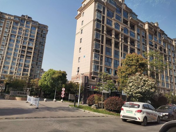 无锡江阴华士君悦华府华士君悦华府  电梯房 两室两厅一卫 领包入住