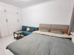 鹤岗工农新世纪广场年租月租站前铁路村4楼50平拎包即可入住出租房源真实图片