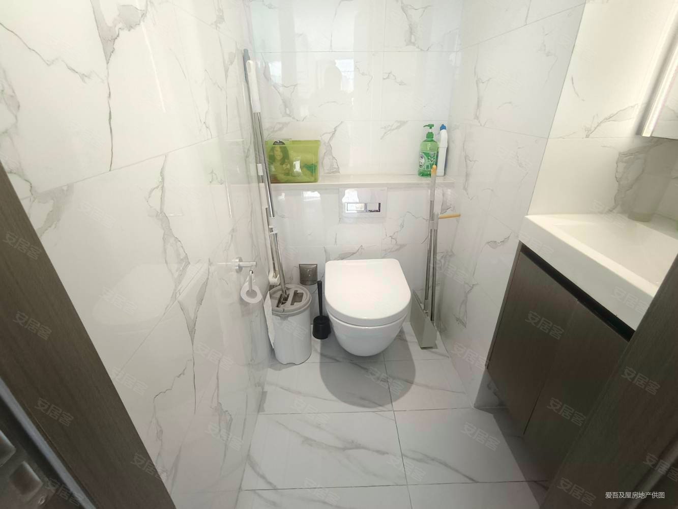 融创玖玺台(商住楼)3室2厅2卫61.35㎡东北58万