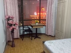 襄阳樊城火车站（海润名都）万达 沃尔玛精装公寓 家电齐全 拎包入住 可做饭出租房源真实图片