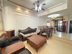 长沙星沙星沙大道碧桂园联排别墅出租 家具家电齐全随时看房子免费停车出租房源真实图片