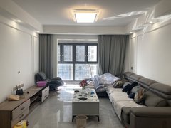 南昌红谷滩九龙湖2号线地铁!融创精装三房 房东自住装修 拎包入住 随时看房出租房源真实图片