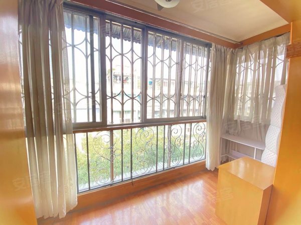 成都成华八里小区金华苑主卧落地窗电梯精装八里庄 二仙桥 龙湖三千集