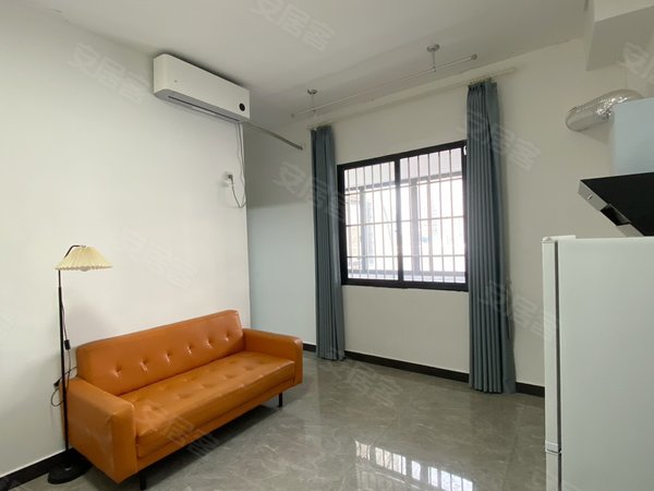 金华东阳东阳市中心人民路52号小区东阳青岚公寓人民路五校旁电梯房单间带厨房 干净整洁舒适安静出租房源真实图片