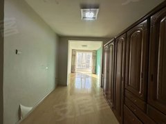 延边延吉北大区夜市,科技大学,华益名筑 4 楼一室一厅 800 一个月出租房源真实图片