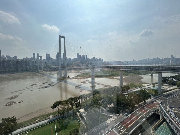 重庆渝中解放碑滨江壹号(渝中)解放碑十八梯旁 大一室 酒店装修 江景